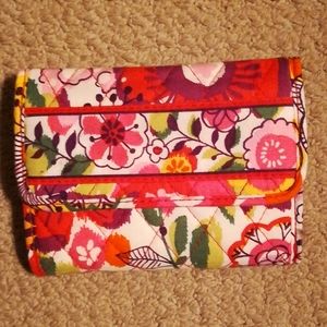 NEW Vera Bradley wallet
